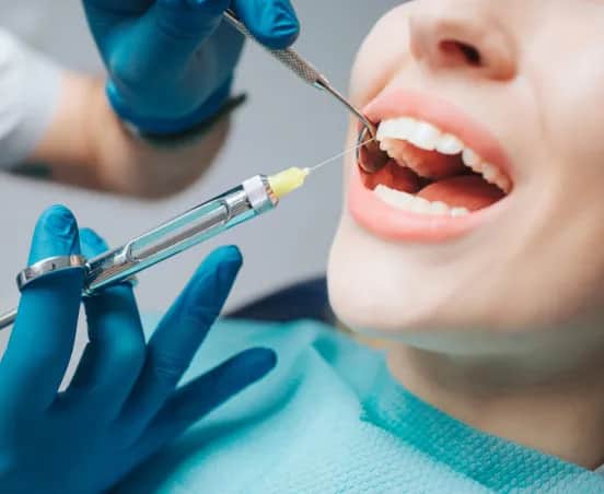 Czy na NFZ przysługuje znieczulenie u dentysty? Sprawdź zasady i warunki