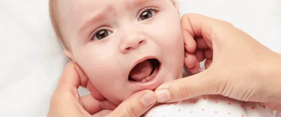 Który ząb wychodzi pierwszy u niemowlaka? Poznaj ważne informacje