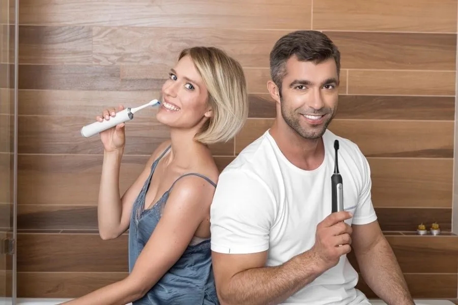 Szczoteczka soniczna Philips czy Panasonic - która lepiej dba o zęby?